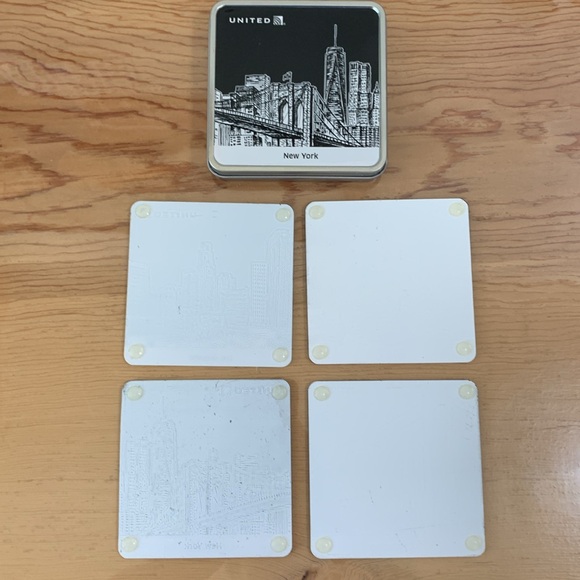 United Airlines Coasters in Tin - Picture 3 of 4